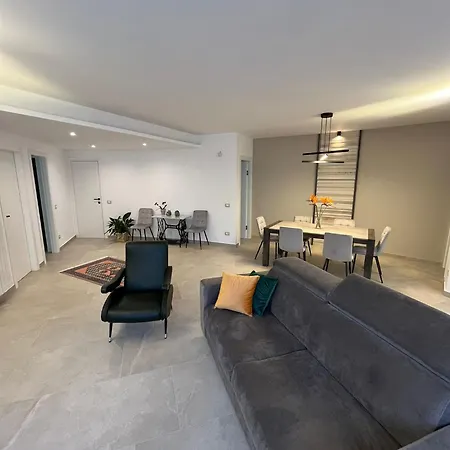 Libeccio House דירה אבולה