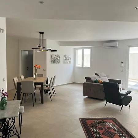Libeccio House * אבולה