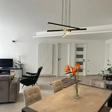 Libeccio House דירה