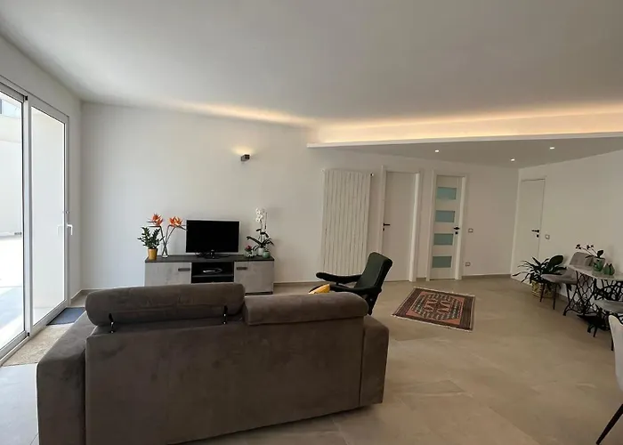 Libeccio House * アヴォラ