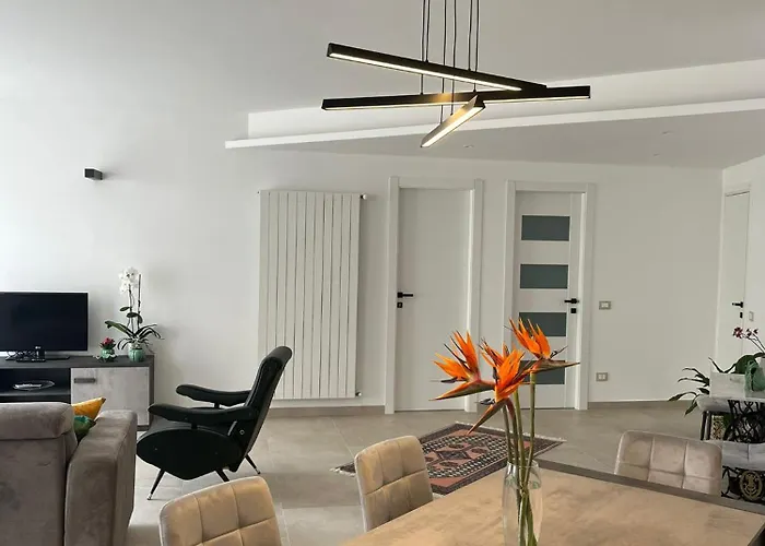 Libeccio House アパート